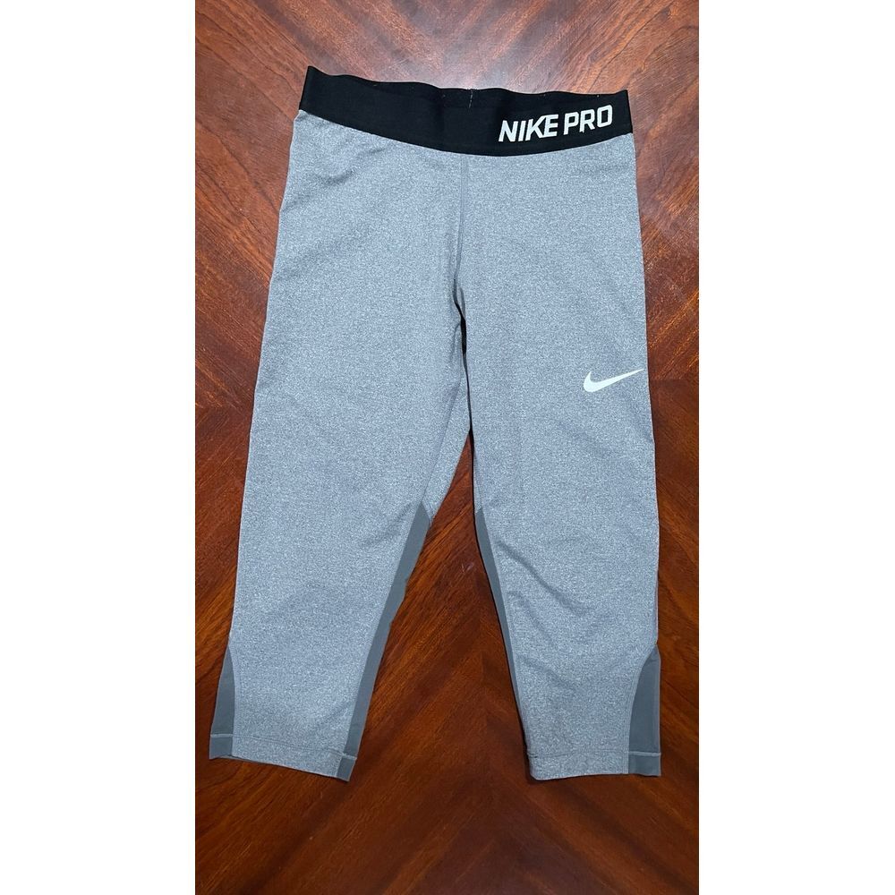 Nike‎ dri-fit girls capri gray leggings size large